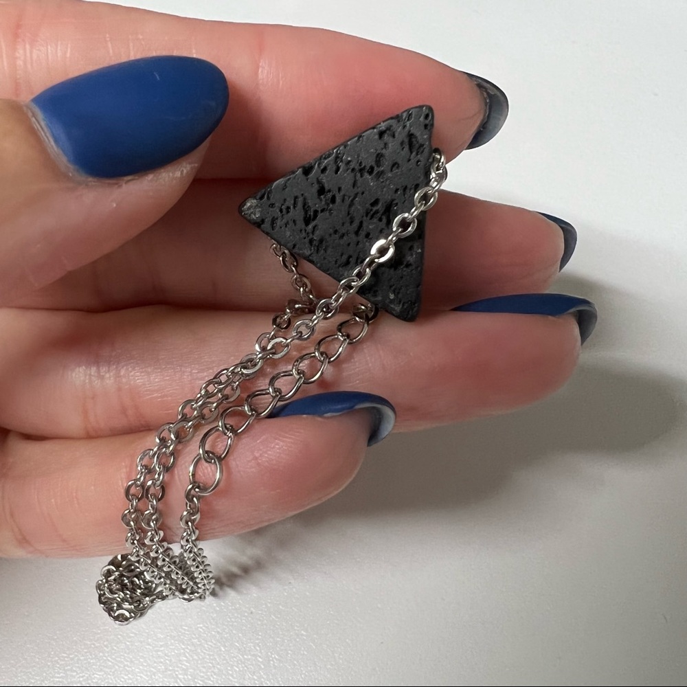 Essential oil diffuser necklace - Picture 4 of 4